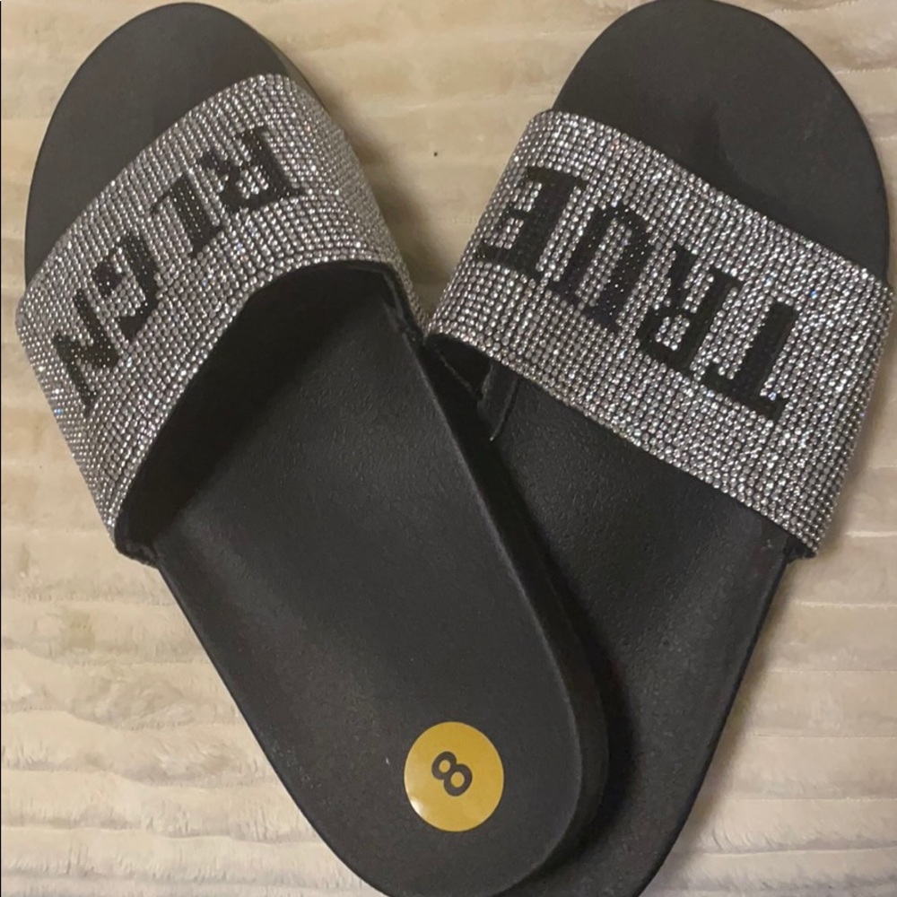 Meet your Posher, Annette